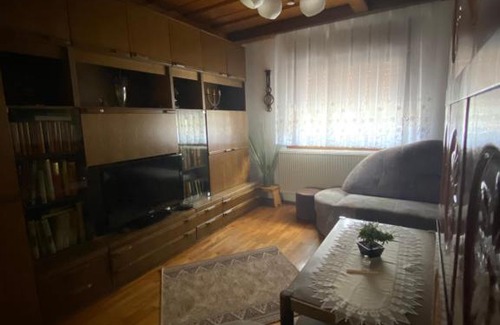 Praprotna Polica House | Old Traditional House