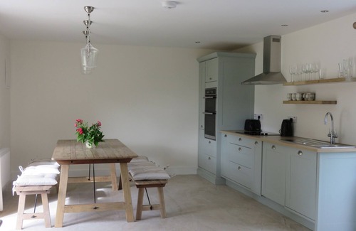 Woodford Cottage | OLD VILLAGE BARN, pet friendly in Woodford, County Galway