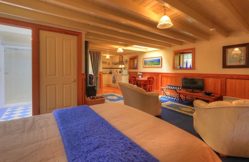 Lemana Junction Cottage | Old WesleyDale Heritage Accommodation