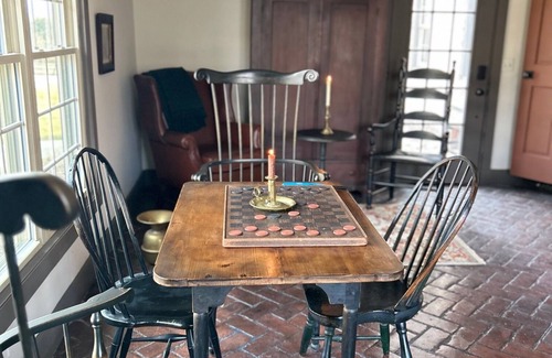 Waukesha Bed & Breakfast | Olde Homestead Cottage