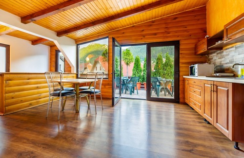 Brasov House | OldTown★Private Room&Bath★Mountain view Terrace|4p