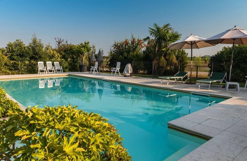 Longare Apartment | Oleandri apartment with one bedroom and one bathroom on the ground floor with wheelchair access (apartment 2)