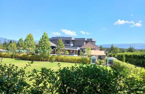 Nyandarua Hotel | Olempiaus Gardens Hotel