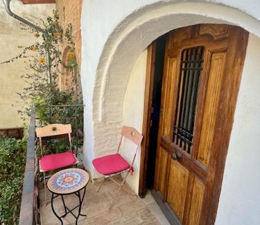 Oliva Old Town House | Oliva Courtyard Guesthouse