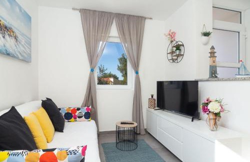 Cove Osibova (Milna) House | Olive Eden Holiday Home