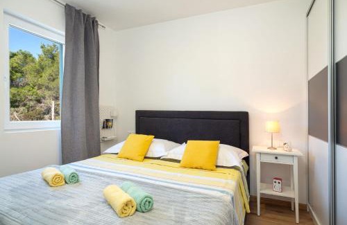 Cove Osibova (Milna) House | Olive Eden Holiday Home