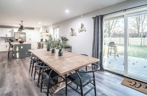 Greenwood House | OliveBranch-LuxeDesigner Home-Spa-Firepit-GameZone