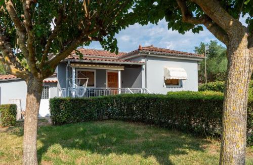 Eva House | Olivilla Garden Retreat - A Peaceful Escape