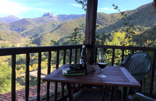 Basieda Apartment | Olmares Apartment Picos de Europa - Chill out with spectacular views (Balcony)