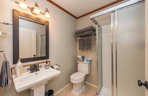 Sequim Cabin | Olympic View room - King, Queen, full kitchen, Hot tub