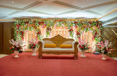 Raebareli Hotel | Om Clarks Inn Raebareli