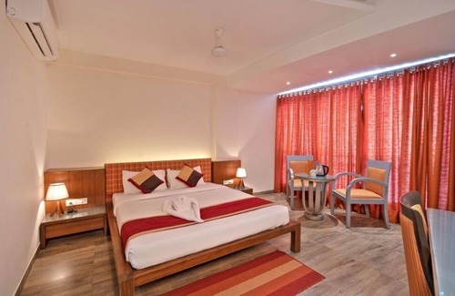 Viramgam Hotel | Om Sanctuary Resort by Pinks Hospitality