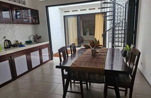 Central Yogyakarta House | Omah Saha Kraton Jogjakarta