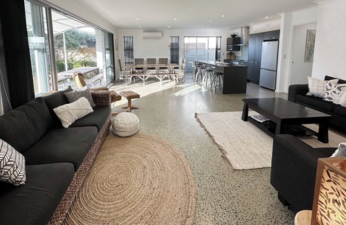Omaha House | Omaha Getaway just minutes stroll from stunning Omaha beach 🏝️