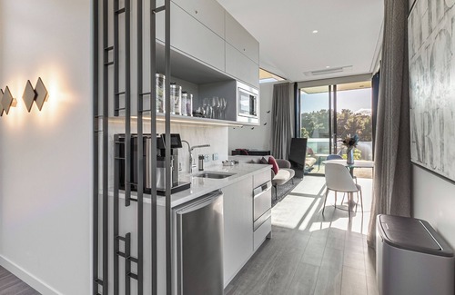 Waiheke Island Cabin | Omana