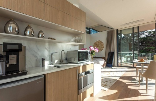 Waiheke Island Cabin | Omana