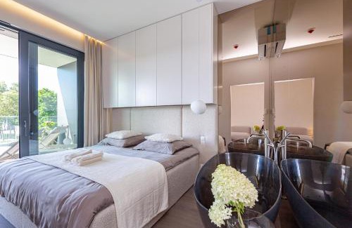 Olsztyn Apartment | Omega Lake Prestige # 5 Private Pool & Jacuzzi & Sauna & Gym & Lake Access