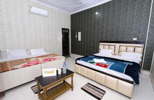 Faizabad House | Omji - Shri Ram Janki Ashram, 20 min walk to Ram Janmabhumi Temple