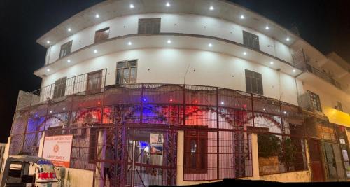 Faizabad House | Omji - Shri Ram Janki Ashram, 20 min walk to Ram Janmabhumi Temple