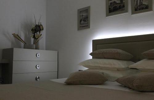 Mamaia-Sat Apartment | On Beach-Mamaia Residence