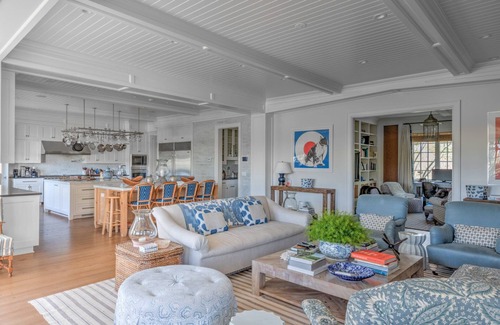 Sagaponack House | On Four Acres, In the Heart of Sagaponack, Gourmet Eat-In Kitchen, Tennis.