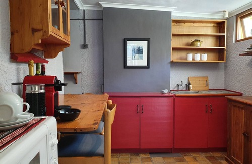Newlands House | On Pinewood Guest House