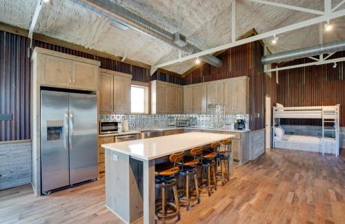 Kemp Apartment | On Spacious Ranch Quiet Kaufman Studio Cabin!