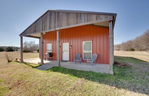 Kemp Apartment | On Spacious Ranch Quiet Kaufman Studio Cabin!