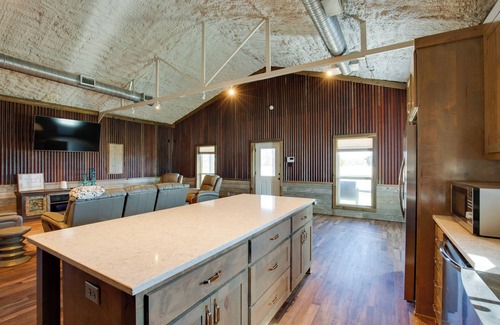 Kemp Apartment | On Spacious Ranch: Quiet Kaufman Studio Cabin!