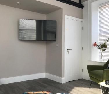 Forest Fields Apartment | On The Avenue Apt 4
