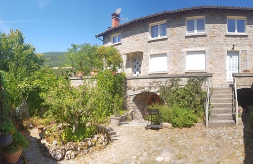 La Cresse Apartment | On the banks of the Tarn