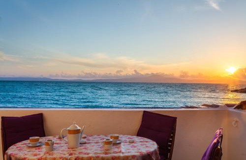 Akrogialion Apartment | On the Beach - Akroyali Family Home