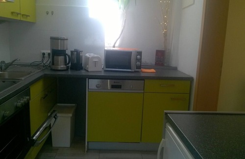 Meiderich Apartment | On the Ruhr with private entrance (pet-friendly)