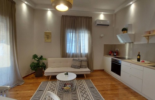 Loutraki Apartment | Onar Beachfront Residence