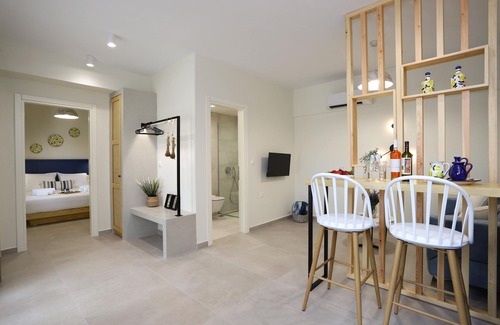 Ouranoupoli House | ONAR OURANOUPOLIS