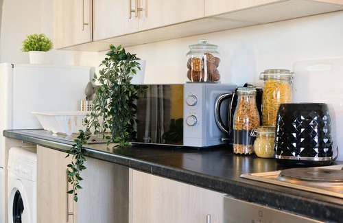 George Green Apartment | One Bed Apartment with Private Balcony