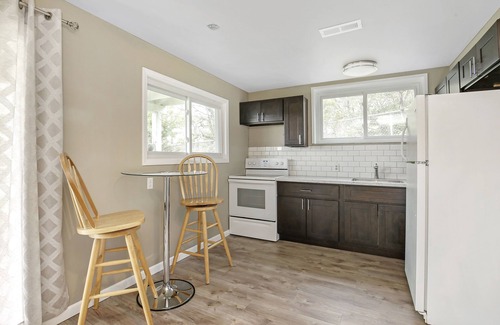 Federal Way House | One Bed Executive Suite off the Sound!