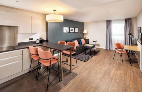 Sutton South Apartment | One Bedroom Apartment Near Sutton High School LON