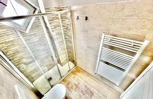 Cavoretto Apartment | One-Bedroom Apartment