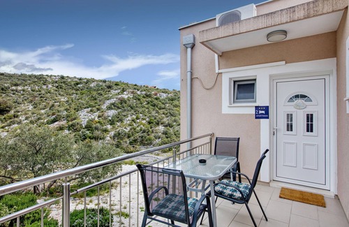 Podglavica Apartment | One bedroom apartment with balcony Stupin Čeline, Rogoznica (A-19462-a)