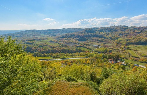 Pican Other | One-bedroom apartment A4 with shared pool in Central Istria