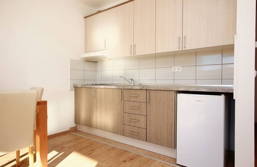 Duce Apartment | One bedroom apartment with terrace and sea view Duće, Omiš (A-9437-c)