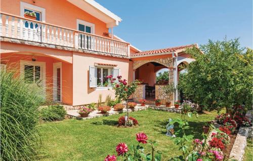 Podgradina Apartment | One-Bedroom Apartment In Podgradina