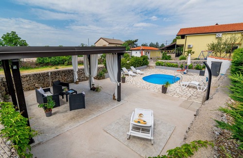Bakar Apartment | One bedroom apartment with terrace Krasica, Rijeka (A-18059-b)