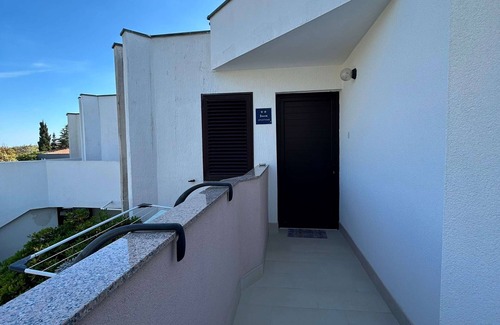 Gajac Apartment | One bedroom apartment with terrace Gajac, Pag (A-22921-a)
