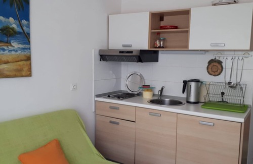 Pirovac Apartment | One bedroom apartment with terrace Pirovac, Šibenik (A-20015-b)