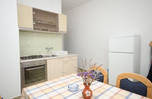 Vlasici Apartment | One bedroom apartment near beach Vlašići, Pag (A-6523-c)