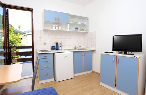 Trstenik Apartment | One bedroom apartment near beach Trstenik, Pelješac (A-4567-a)