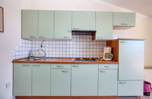 Brodarica Apartment | One bedroom apartment near beach Brodarica, Šibenik (A-15270-e)