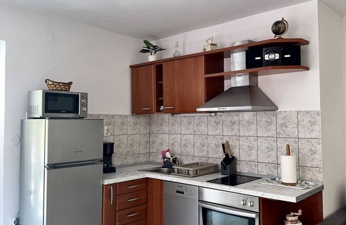 Cove Basina (Jelsa) Apartment | One bedroom apartment near beach Basina, Hvar (A-24120-a)